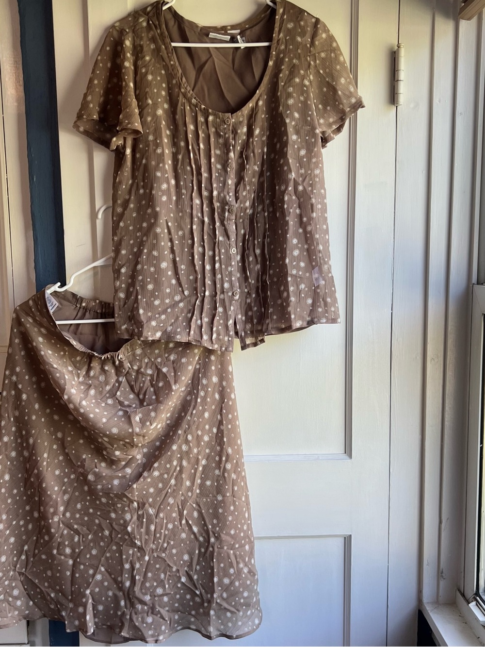 Vintage Jaclyn Smith Taupe Polka Dot Two-Piece Set - Picture 1 of 10